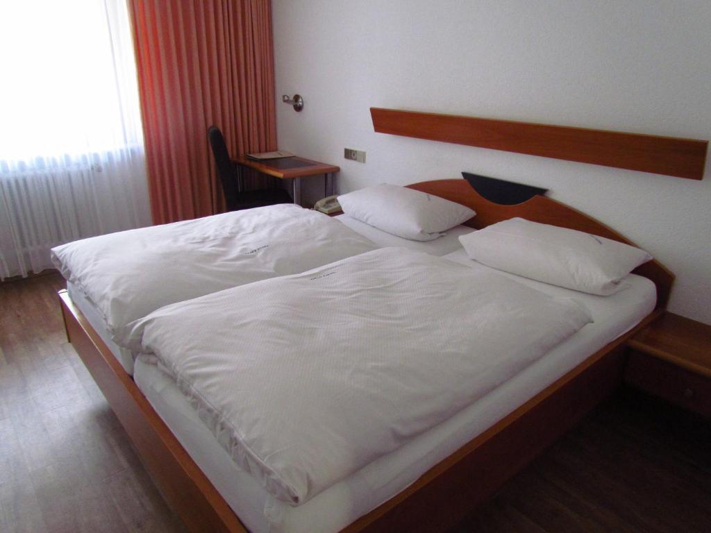 Gasthaus Zum Kreuz Hotel Friburgo de Brisgovia Habitación foto