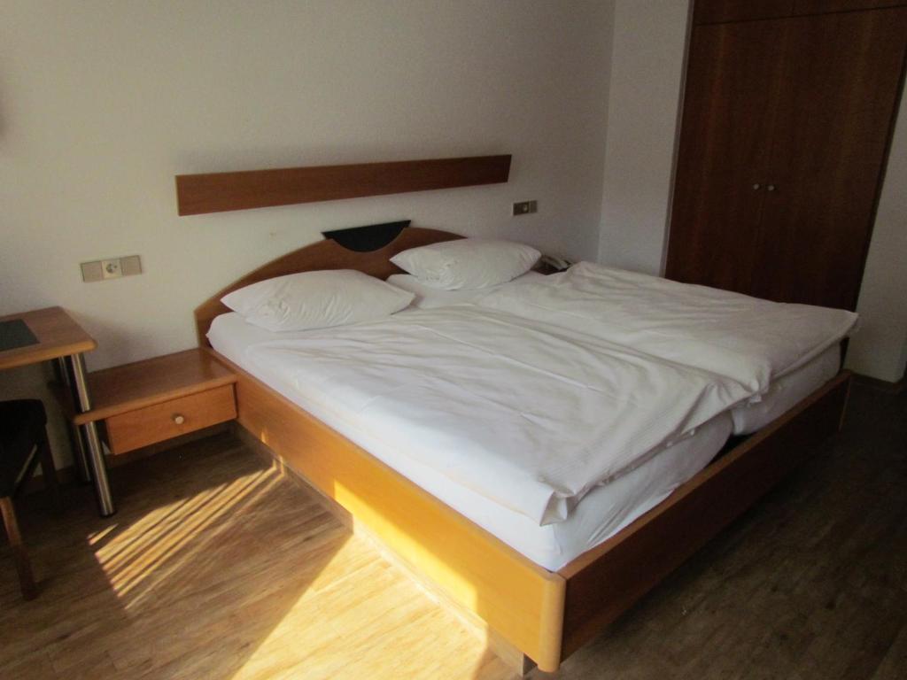 Gasthaus Zum Kreuz Hotel Friburgo de Brisgovia Habitación foto